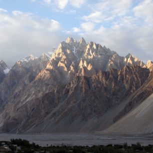 Hora jménem Katedrála nad Passu