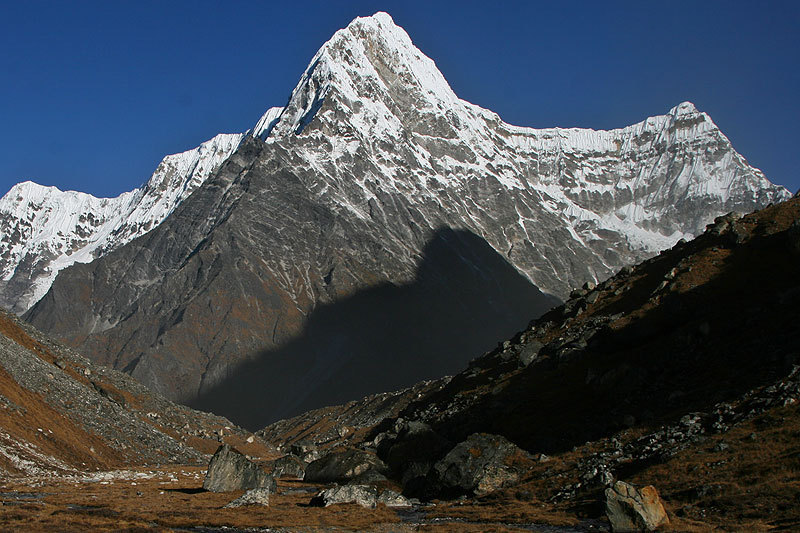 Kang Nachugo (6735 m)
