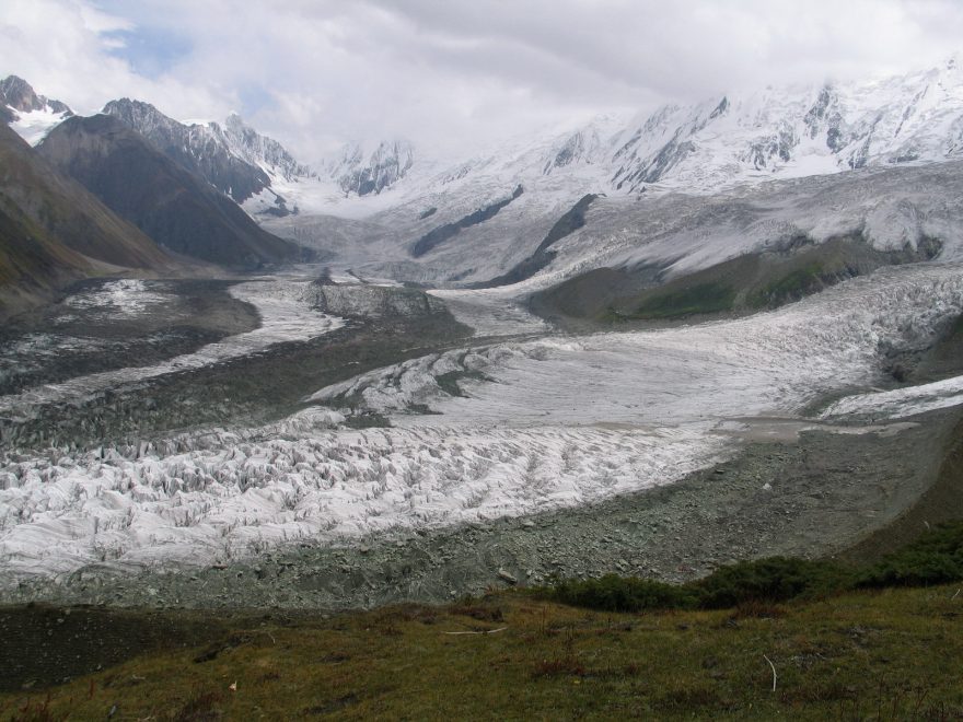 Ledovec pod Rakaposhi