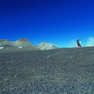 Mt. Ruapehu, v pozadí Cathedral Rocks