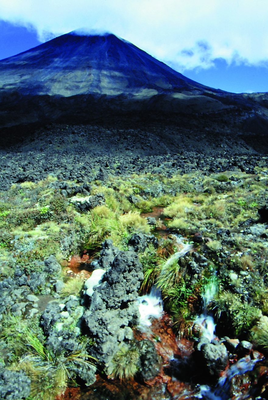 Mt. Ngauruhoe (2 287 m)
