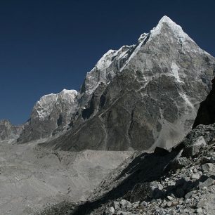 Trek v oblasti masivu Lunag