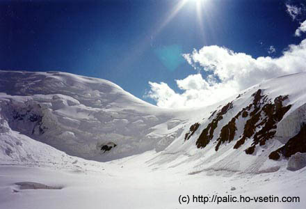 Pik Razdělnaja (6210 m), Kyrgyzstán & Tádžikistán