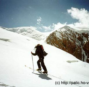 Pik Razdělnaja (6210 m), Kyrgyzstán & Tádžikistán