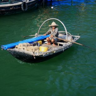 Nejpohodlnější je na DWS rozhodně bambusová loďka