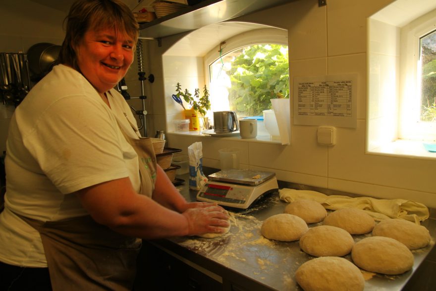 Kuchařka Jana vám ukáže pečení chleba