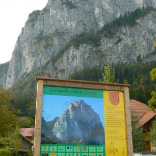 Pohled od parkoviště, Drachenwand