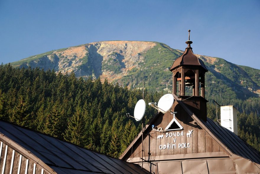 Pohled na Studniční horu z Obřího údolí
