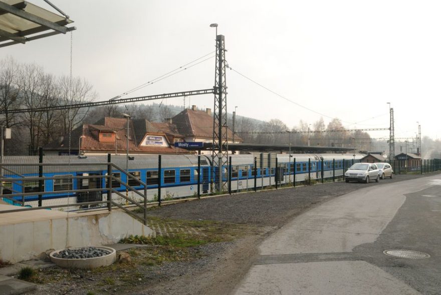 Nádraží v Mostech u Jablůnkova