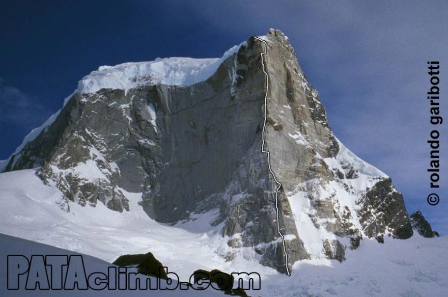 Cesta Pillar del Sol Nacient na Cerro Murallón. Foto: Rolando Garibotti / Pataclimb