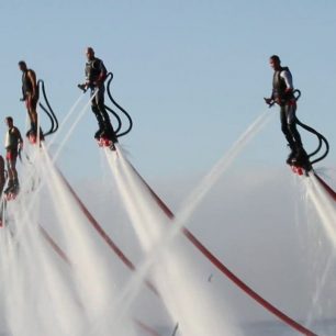 Lidé či vodní nestvůry?