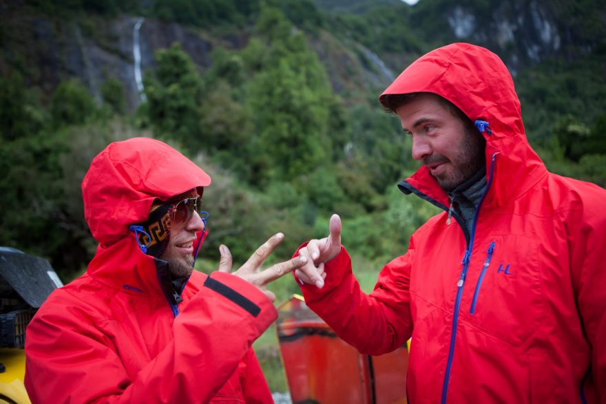 Kámen, nůžky, papír?