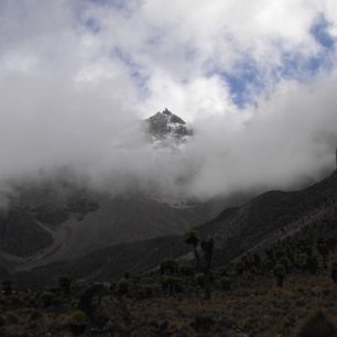 Vrchol Mount Kenya ze Shiptonova kempu