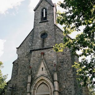 Kostel na Boží hoře-čelní pohled