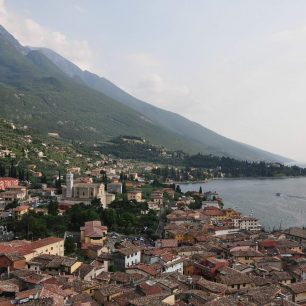Městečko u Lago di Garda