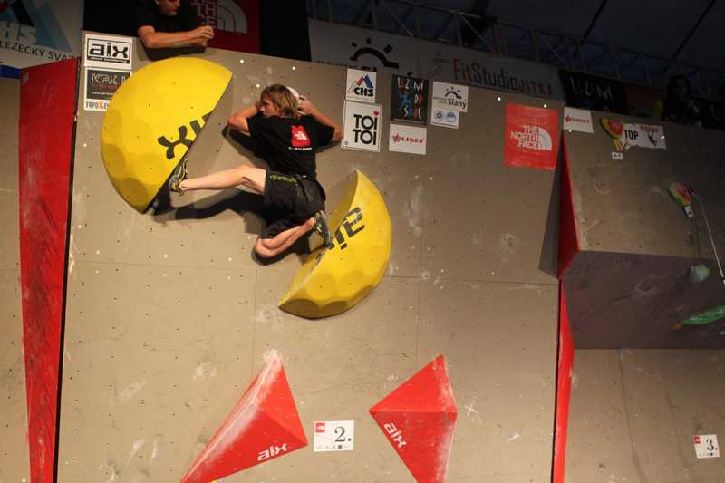 Mužské finále MČR v boulderingu 2013