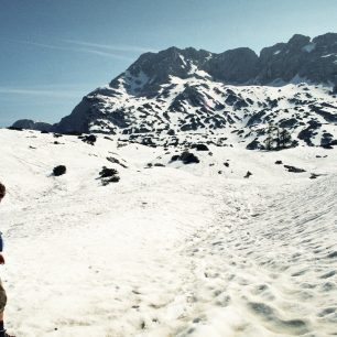 Odchod od chaty Pühringerhütte k sedlu Röllsattel