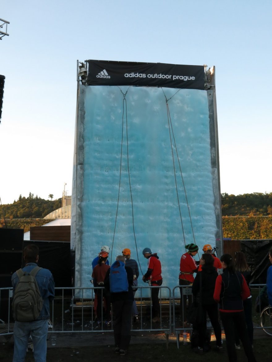 Ledová lezecká stěna