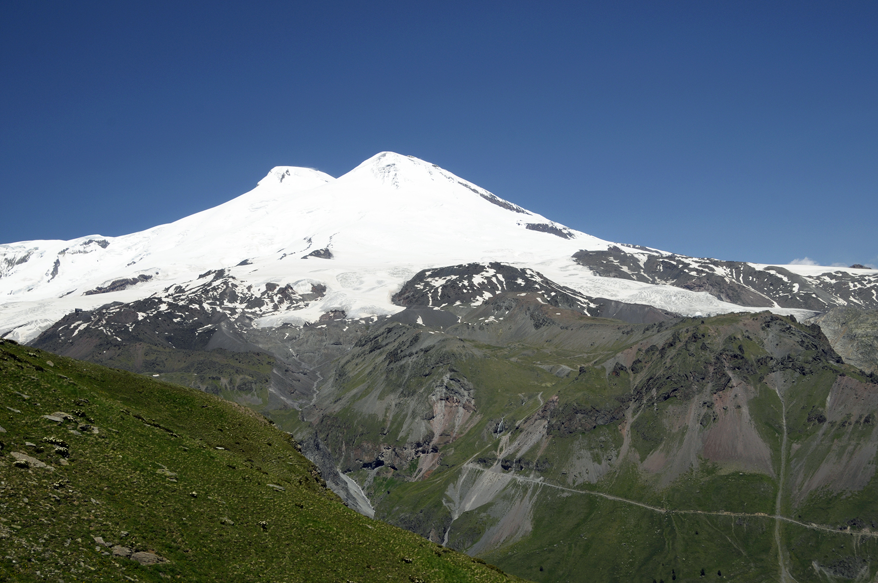 Vrchol Elbrusu, Neviditelná hora