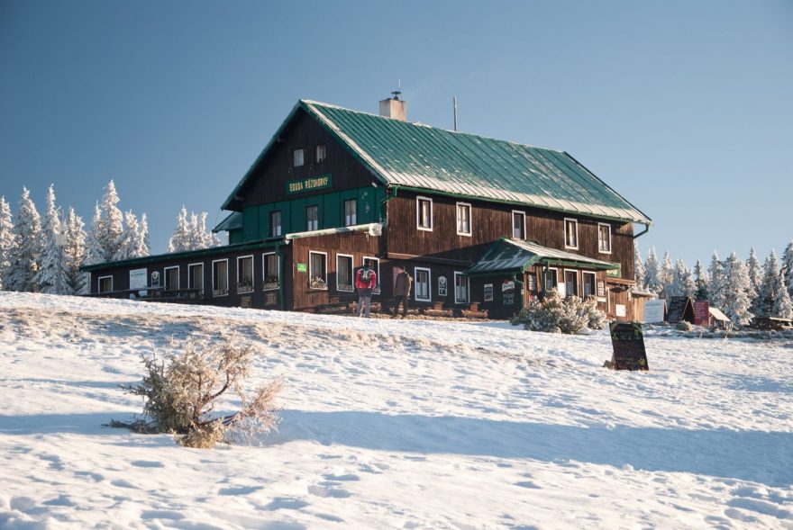 Chata Růžohorek nabízí i výstavu čarodějnic