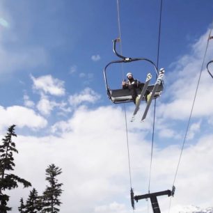 Když nejedeš, sedíš!