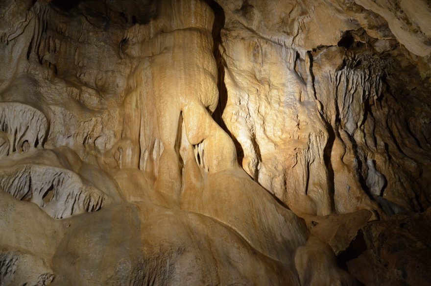Krasová výzdoba jeskyně Na Pomezí