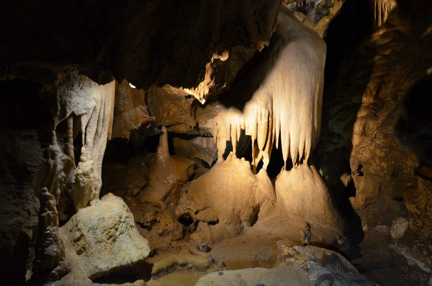 Krasové útvary v jeskyni Na Pomezí
