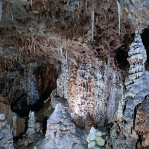Dóm Gigantů, Javoříčké jeskyně