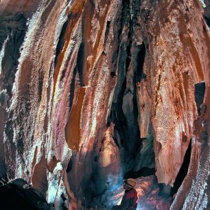 Speleolog v Javoříčských jeskyních