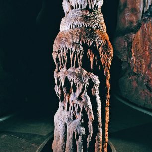 Krápník přímo na prohlídkové trase, Mladečské jeskyně