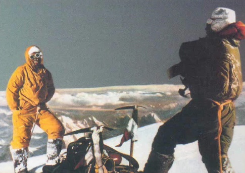 Compagnoni a Lacedelli na vrcholu K2