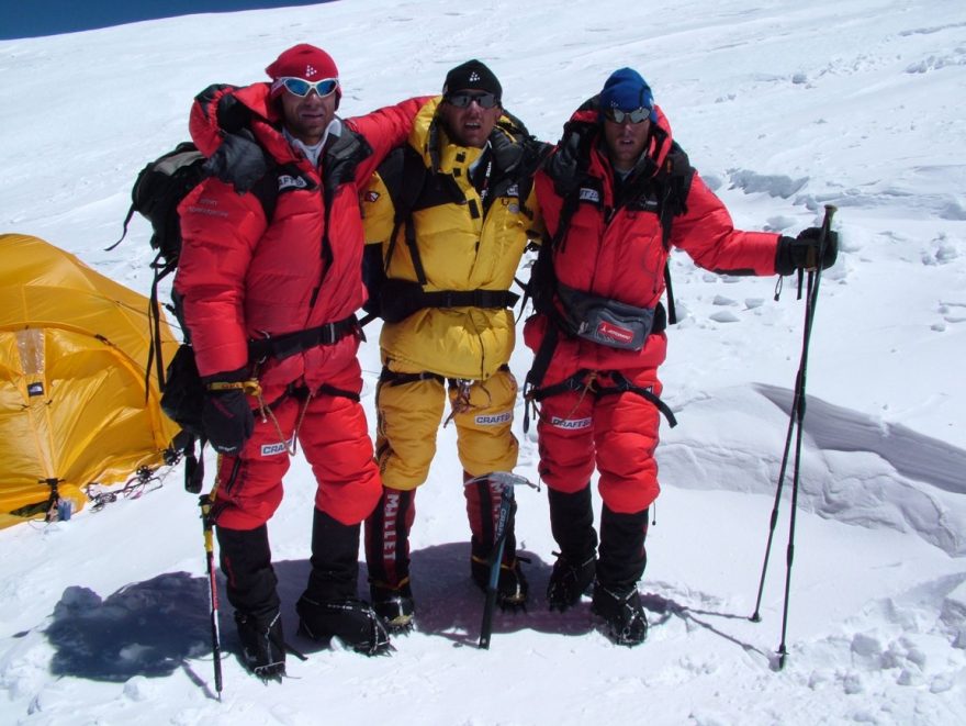 Čo Oju (8201 m), na vrcholu stáli Radek s Martinem Koukalem právě před deseti lety