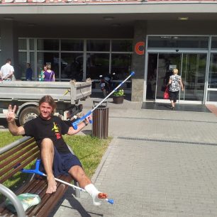 Oblastní ústav. Od 12.6. začíná nový život na třech končetinách. Hip Hip hurá.