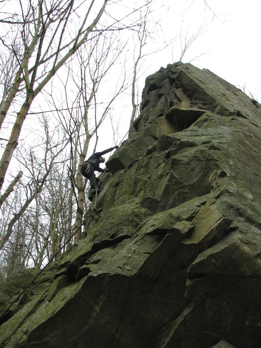 Zkuste táborskou ferátu bez držení se lana