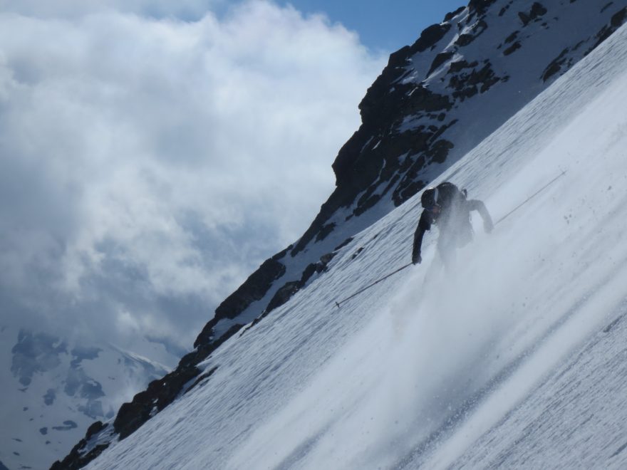 Expedice se účastní dva zdatní lyžaři
