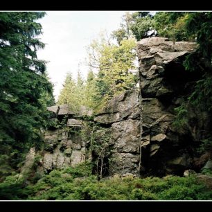 Skalní mrazový srub na hřebenu Borůvkové hory