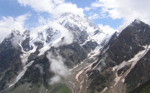 Dykh-Tau,  zdroj: wikipedia