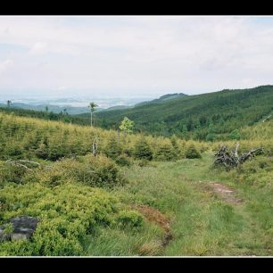 Výstup na Smrk s výhledem do Polska