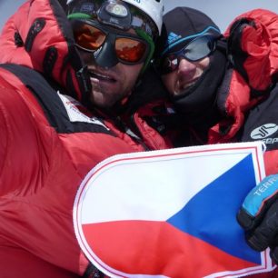 Vrcholová fotka na vrcholu Broad Peak (8047 m)