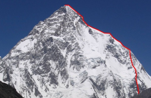 Výstupová cesta na K2 Abruzziho žebrem, zdroj: wikipedia