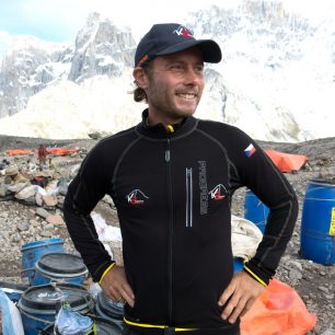 Tráva je pátým Čechem, který dosáhl vrcholu K2