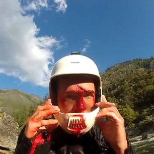 Víte, proč nosit přilbu?