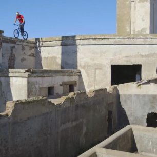 Klasická scéna Dannyho MacAskilla