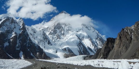 Nepálci napsali kapitolu himálajského horolezectví. Vylezli na K2 v zimě!