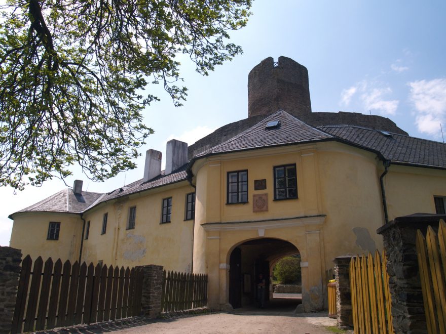 Vstupní brána hradu