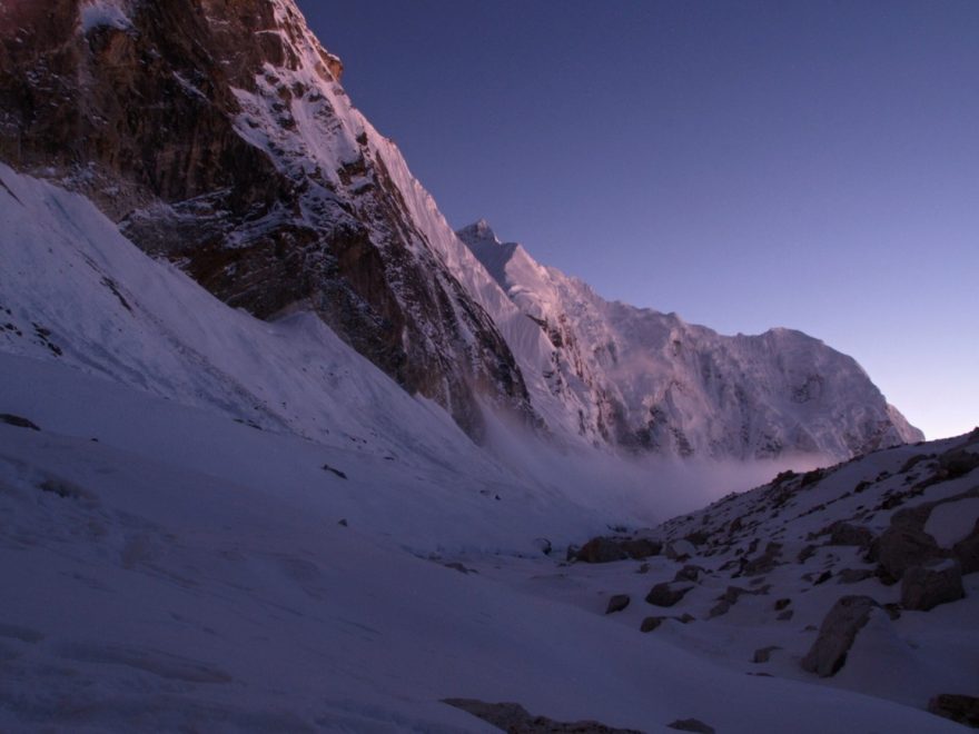 Bivak ve výšce 5375 metrů