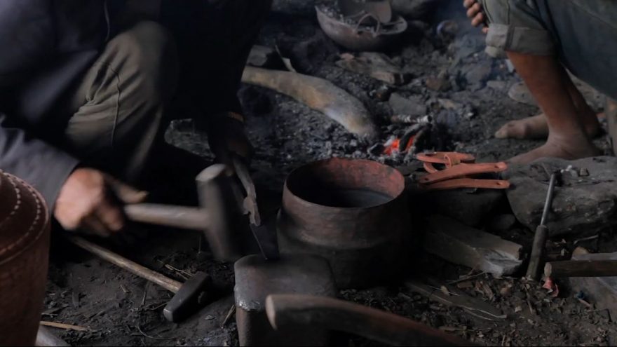 Mezi dobou železnou a postmoderní