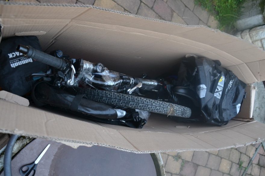 Uložení kola v krabici