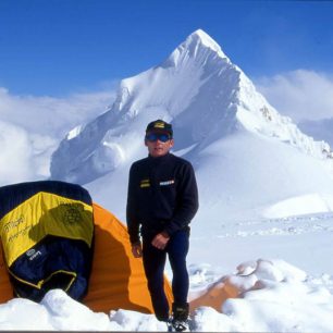 Na Shishapagmě při zimním výstupu