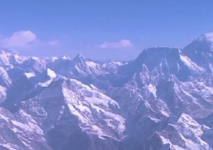 Mount Everest (napravo)